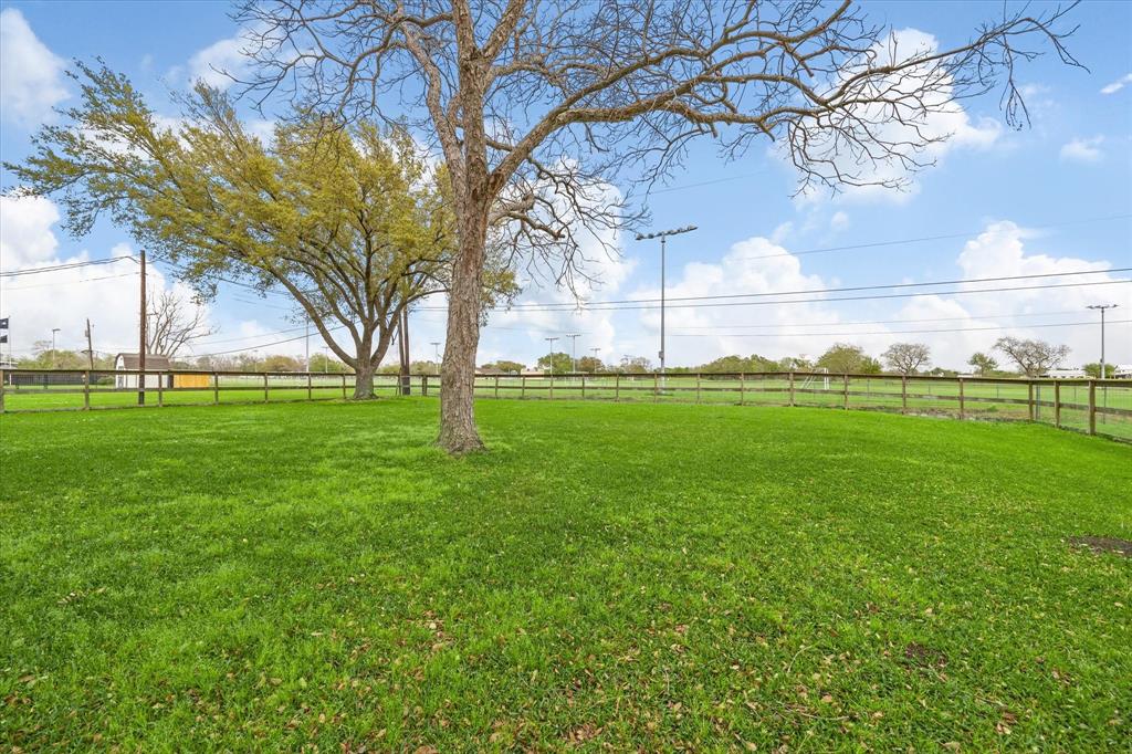 1613 Willowview Street La Porte, TX 77571 - Photo 1 of 34