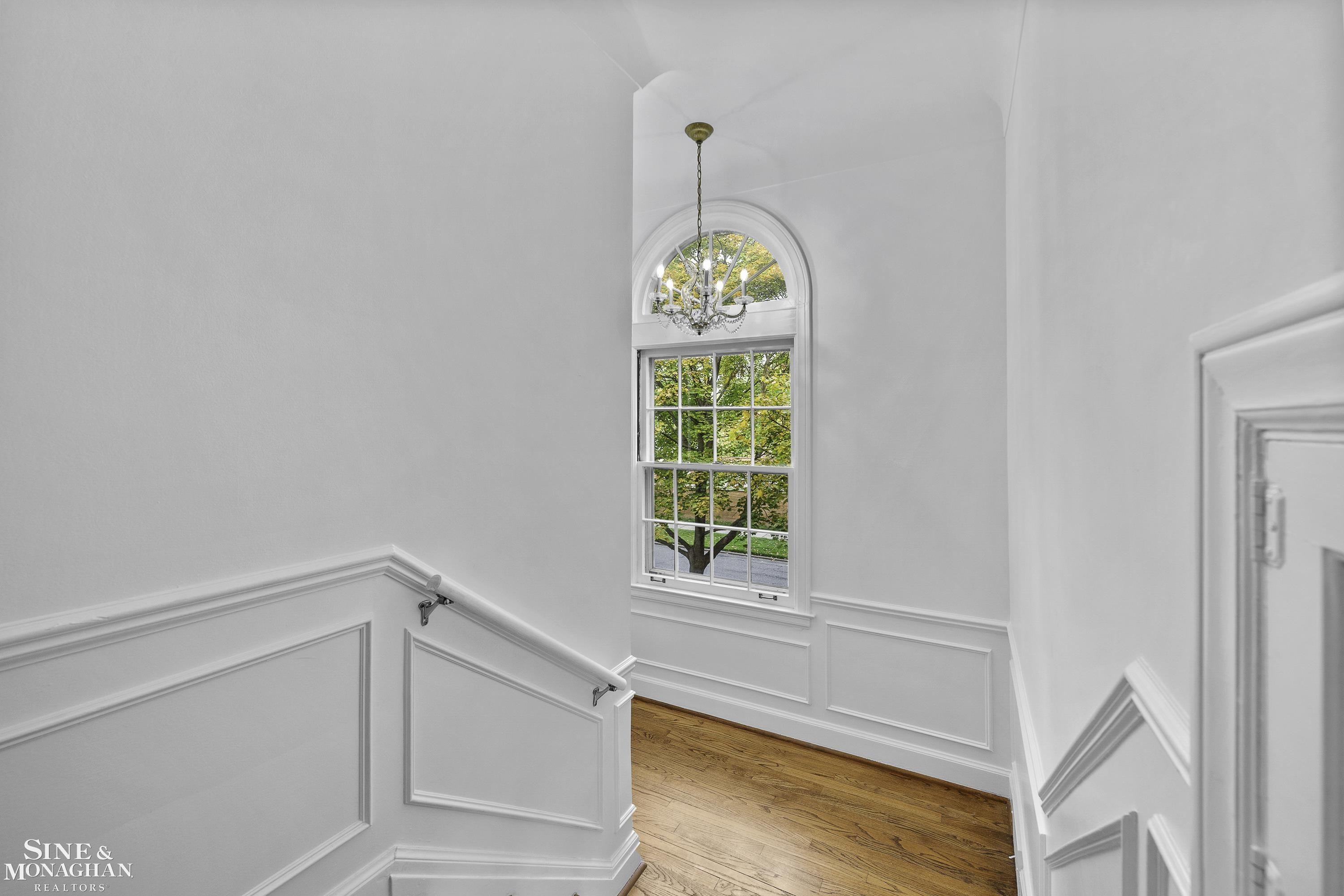 1385 Devonshire Road Grosse Pointe, MI 48230 - Photo 29 of 57 50160542-21C94109-88D5-4DB6-8F94-95056B38E3C0.JPG