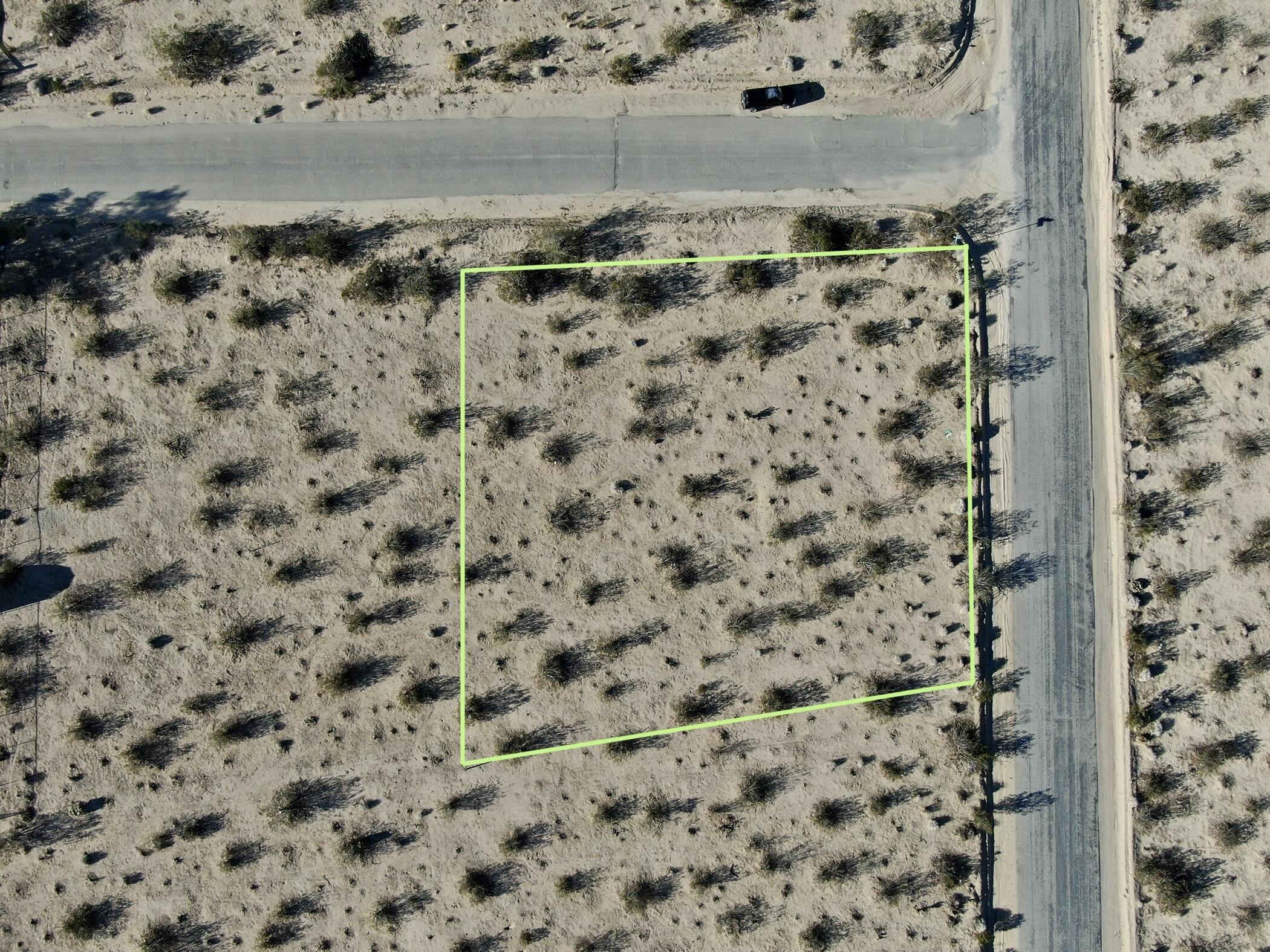 110 Jadeite Street Joshua Tree, CA 92252 - Photo 4 of 12 a bathroom with a shower