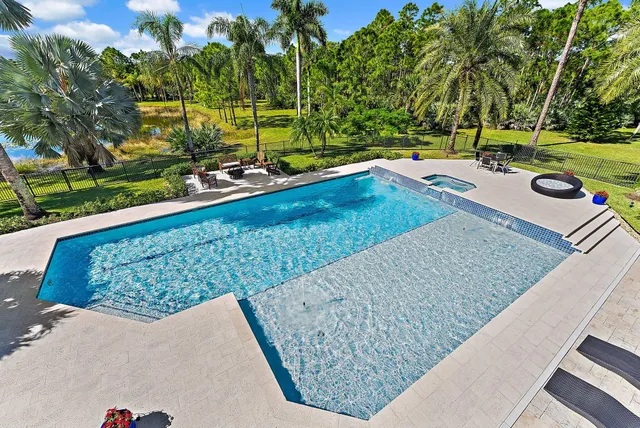 $7,995,000 | 2494 Southeast Ranch Acres Circle, Jupiter, FL 33478