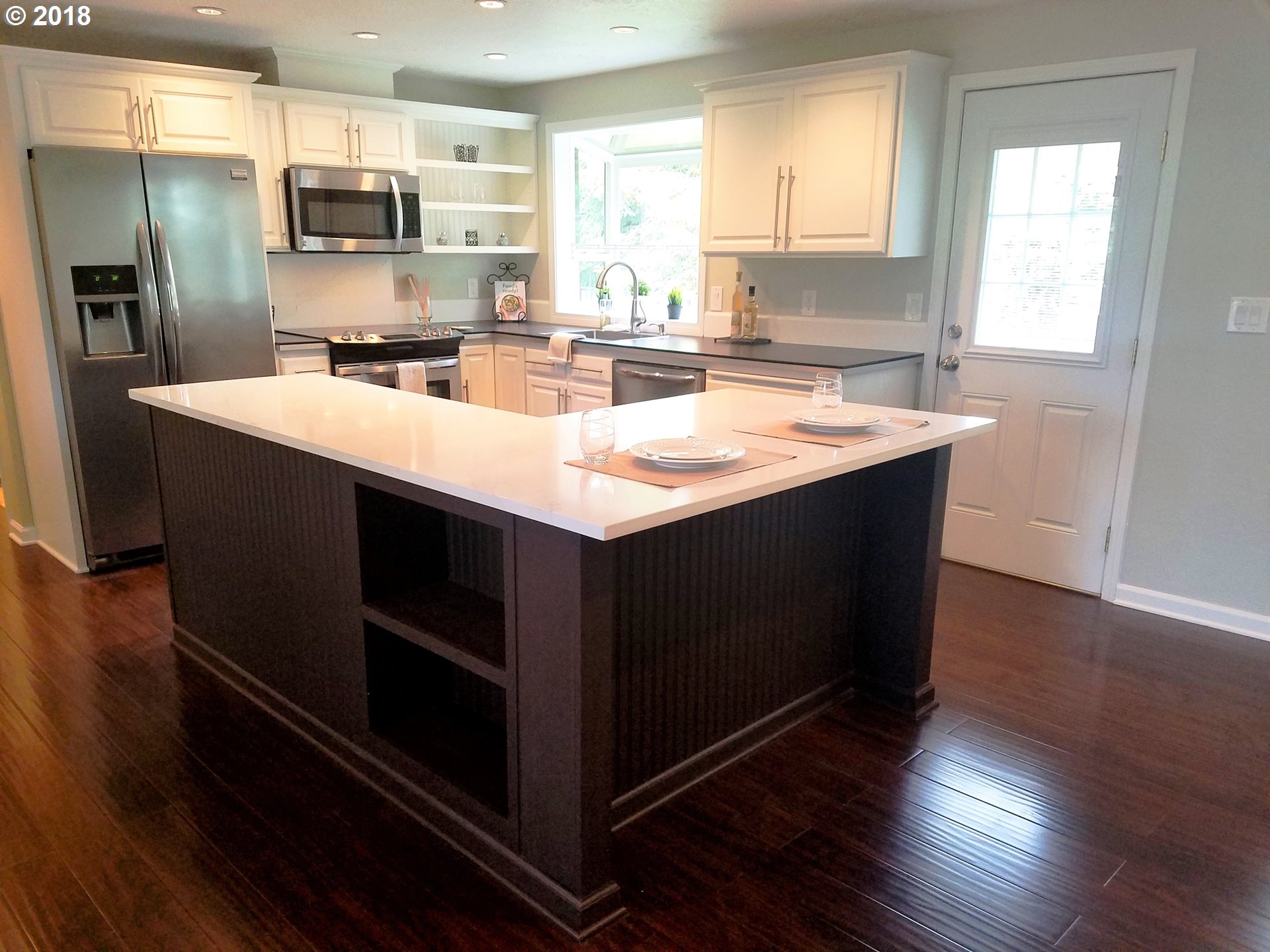 7125 Southwest Sorrento Road Beaverton, OR 97008 - Photo 2 of 25 Kitchen