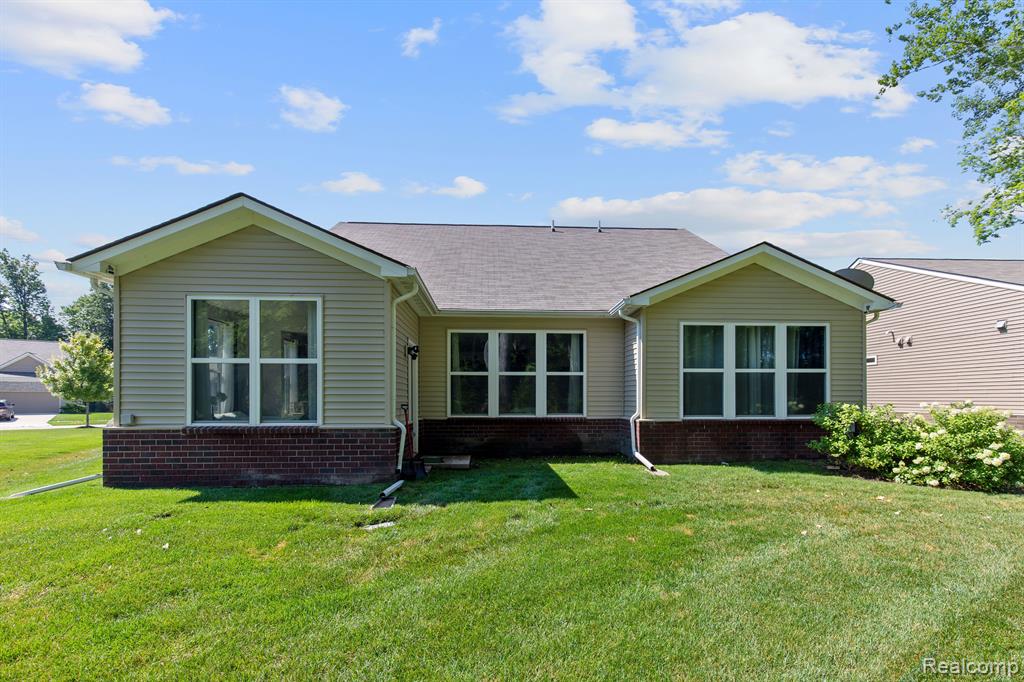49598 Mapleton Canton, MI 48188 - Photo 6 of 34