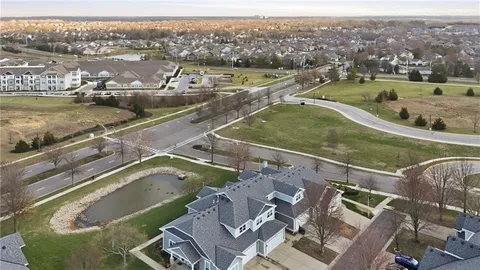 $275,000 | 11761 South Roundtree Street, Olathe, KS 66061