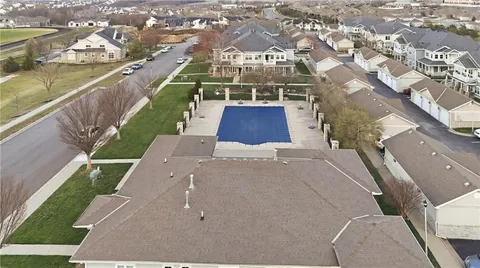 $275,000 | 11761 South Roundtree Street, Olathe, KS 66061