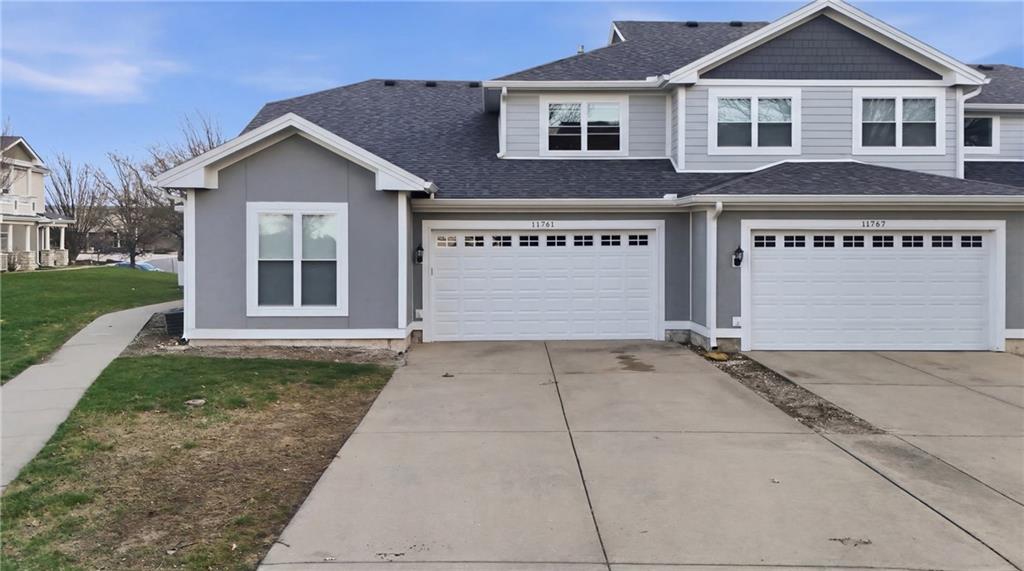 11761 South Roundtree Street Olathe, KS 66061 - Photo 2 of 30