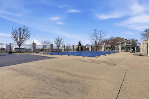 $275,000 | 11761 South Roundtree Street, Olathe, KS 66061