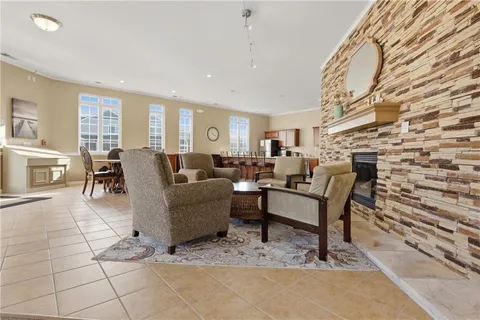 $275,000 | 11761 South Roundtree Street, Olathe, KS 66061