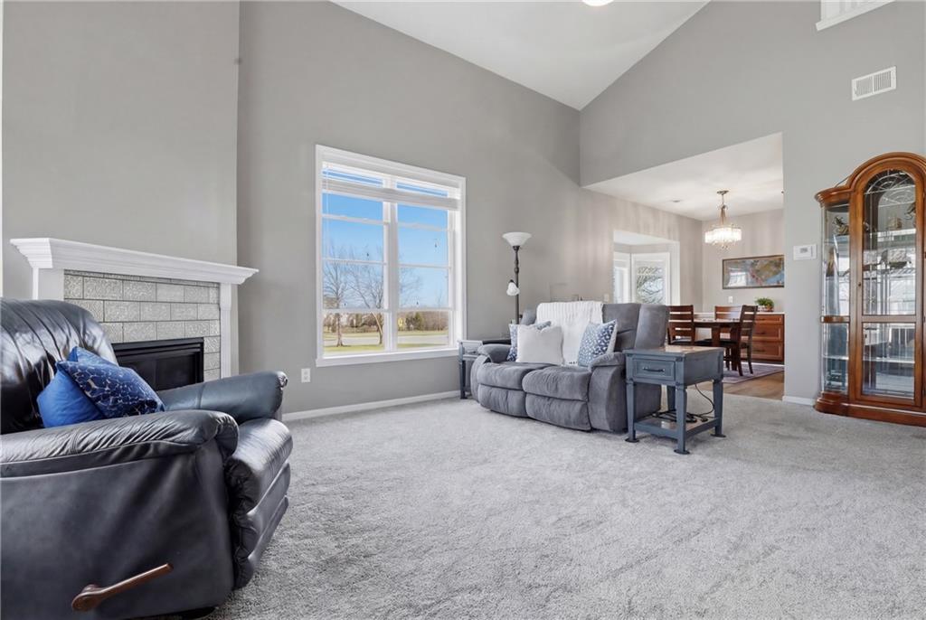 11761 South Roundtree Street Olathe, KS 66061 - Photo 5 of 30