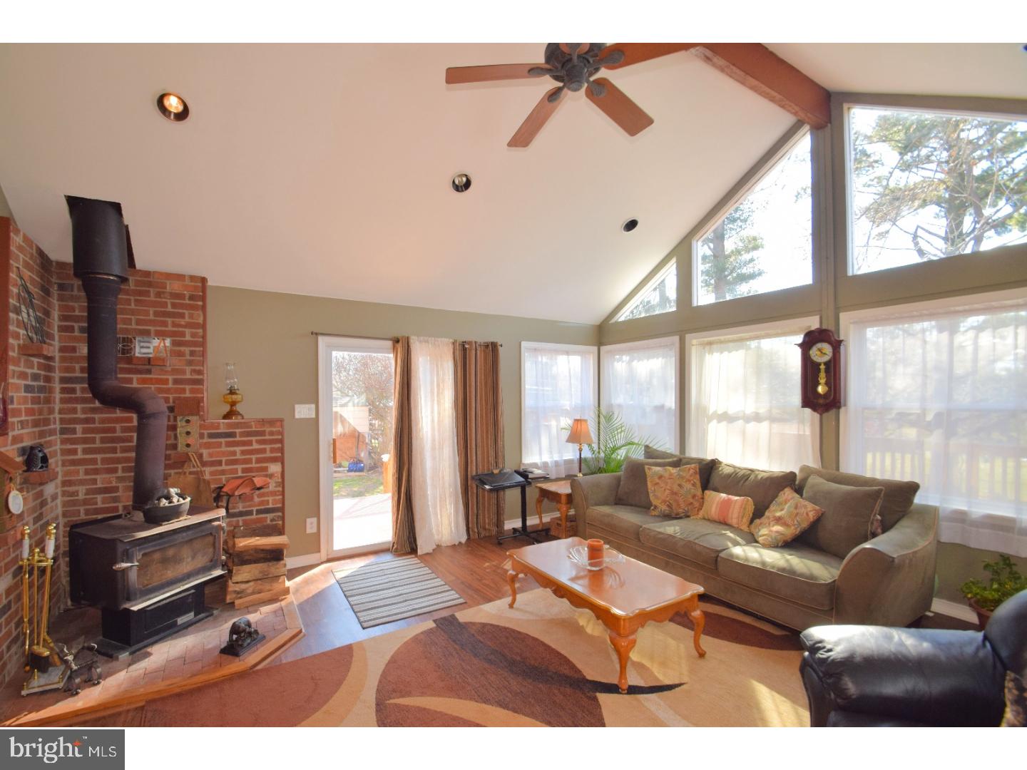 27 Barbara Road Hatboro, PA 19040 - Photo 11 of 25
