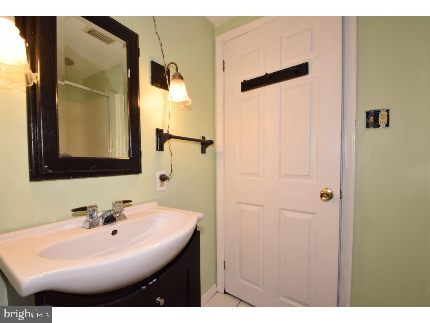 27 Barbara Road Hatboro, PA 19040 - Photo 18 of 25