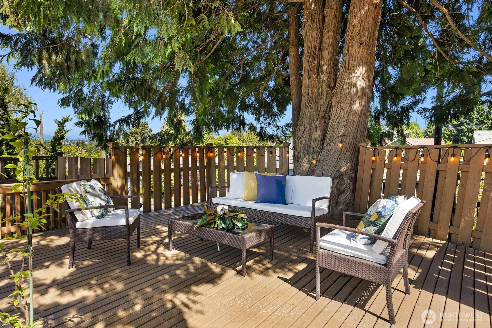 907 Northeast 72nd Street Seattle, WA 98115 - Photo 31 of 39
