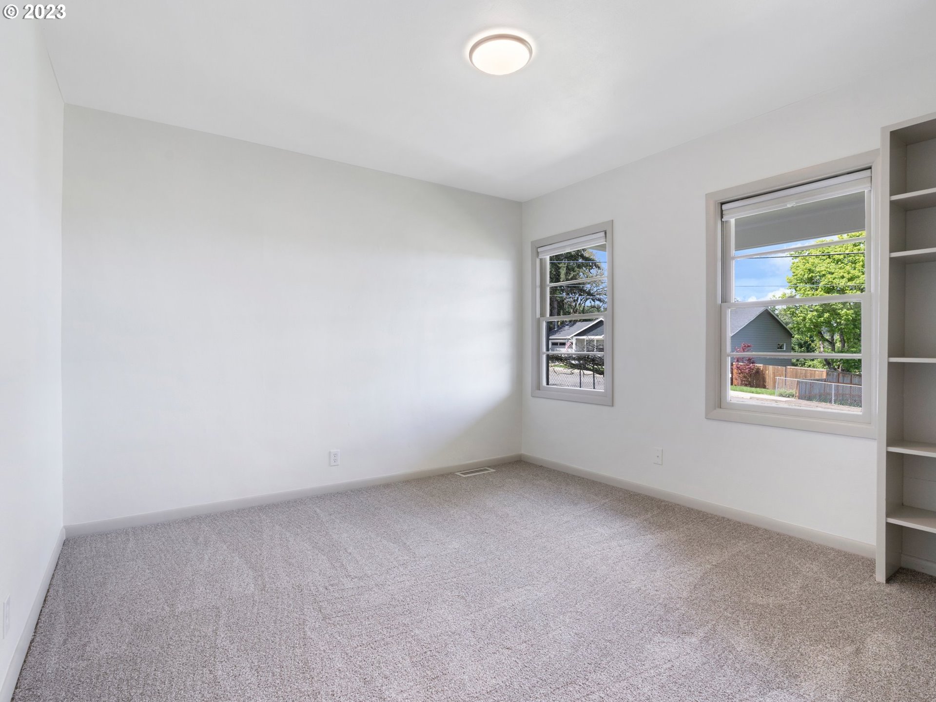 1189 Southwest Maple Street Dallas, OR 97338 - Photo 19 of 42