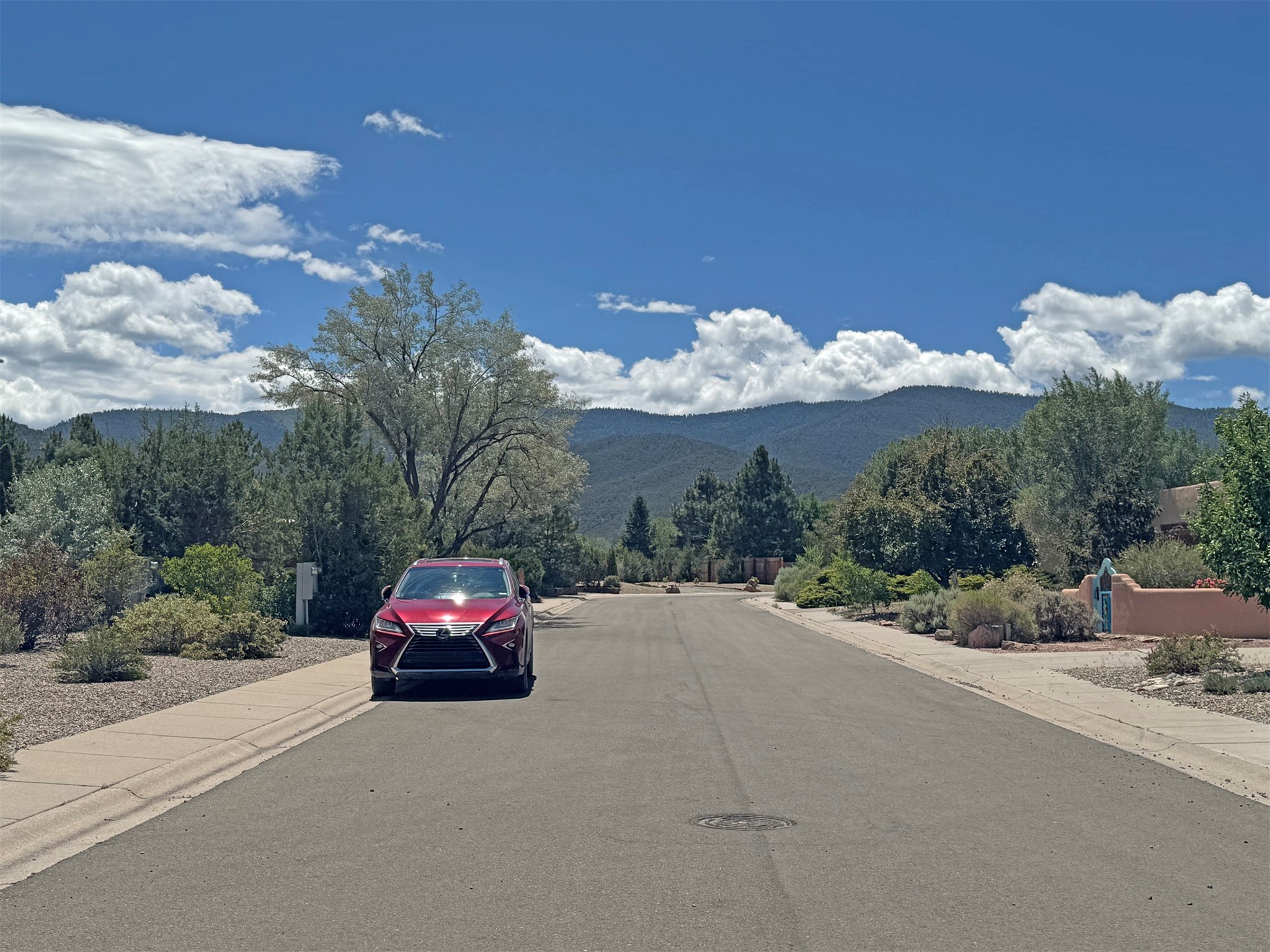 363 Monte Vista Road Taos, NM 87571 - Photo 3 of 38