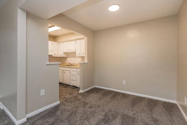 $950 | 708 Townside Road Southwest, Unit 1, Roanoke, VA 24014