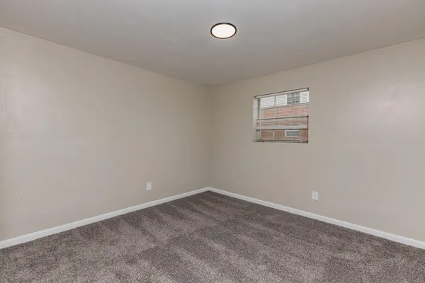 $950 | 708 Townside Road Southwest, Unit 1, Roanoke, VA 24014