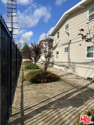 a view of a terrace with sky view