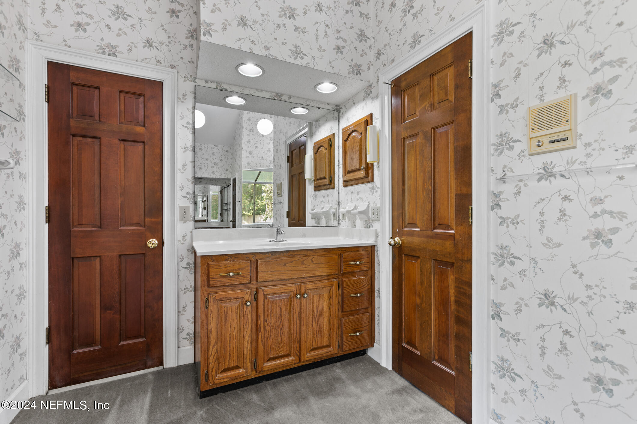 11926 Mandarin Road Jacksonville, FL 32223 - Photo 42 of 66 Primary bath separate sink