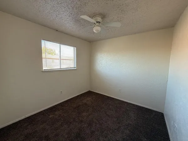 $1,695 | 1021 Pleasant Valley Lane, Arlington, TX 76015