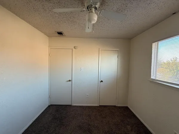 $1,695 | 1021 Pleasant Valley Lane, Arlington, TX 76015