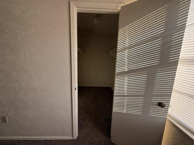 $1,950 | 1021 Pleasant Valley Lane, Arlington, TX 76015