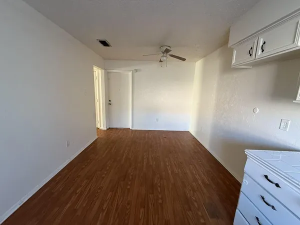 $1,695 | 1021 Pleasant Valley Lane, Arlington, TX 76015