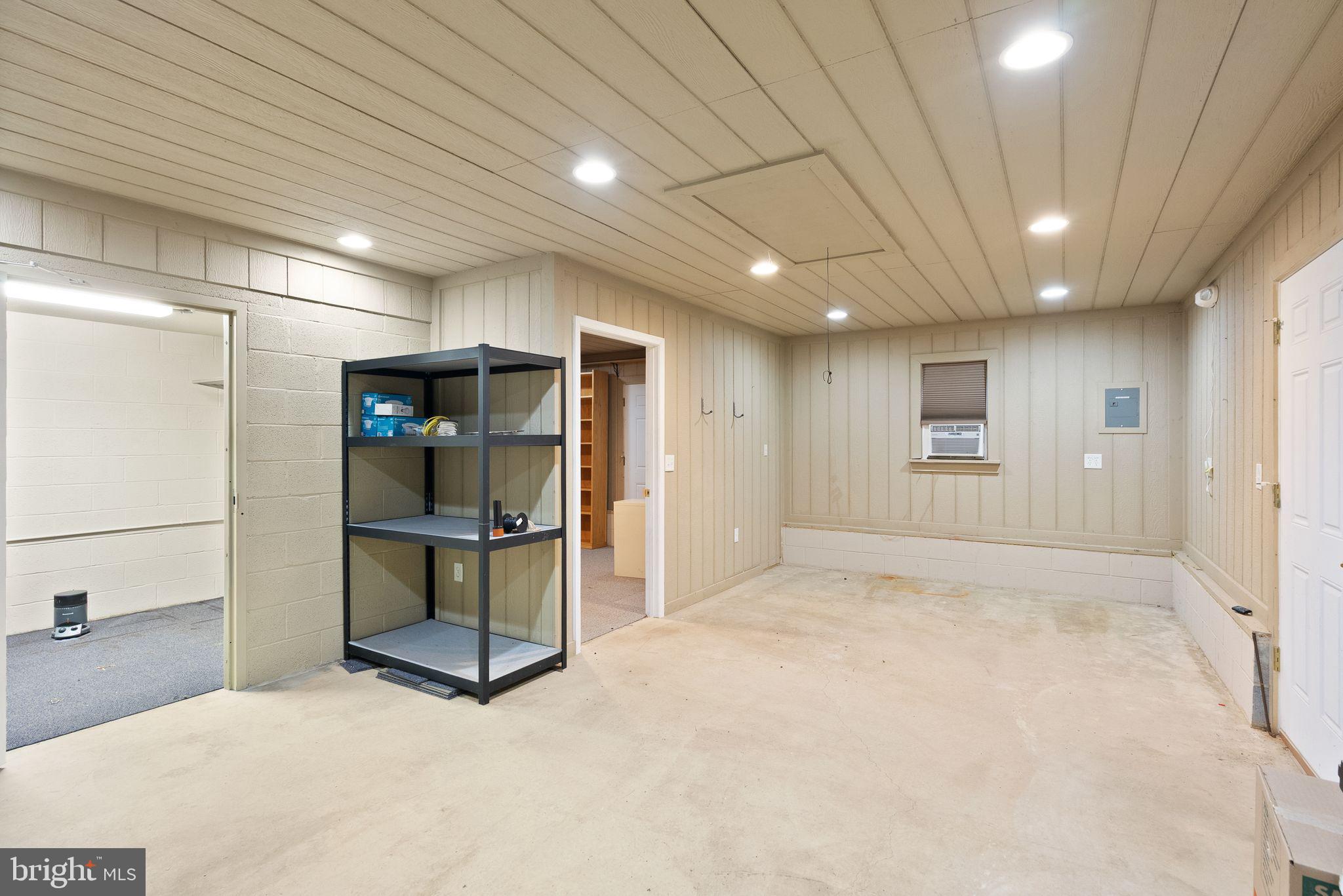 8522 Tysons Court Vienna, VA 22182 - Photo 21 of 27 a view of an empty room