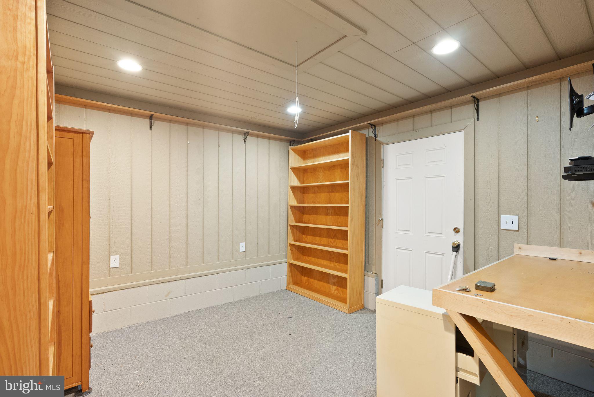 8522 Tysons Court Vienna, VA 22182 - Photo 22 of 27 a view of walk in closet