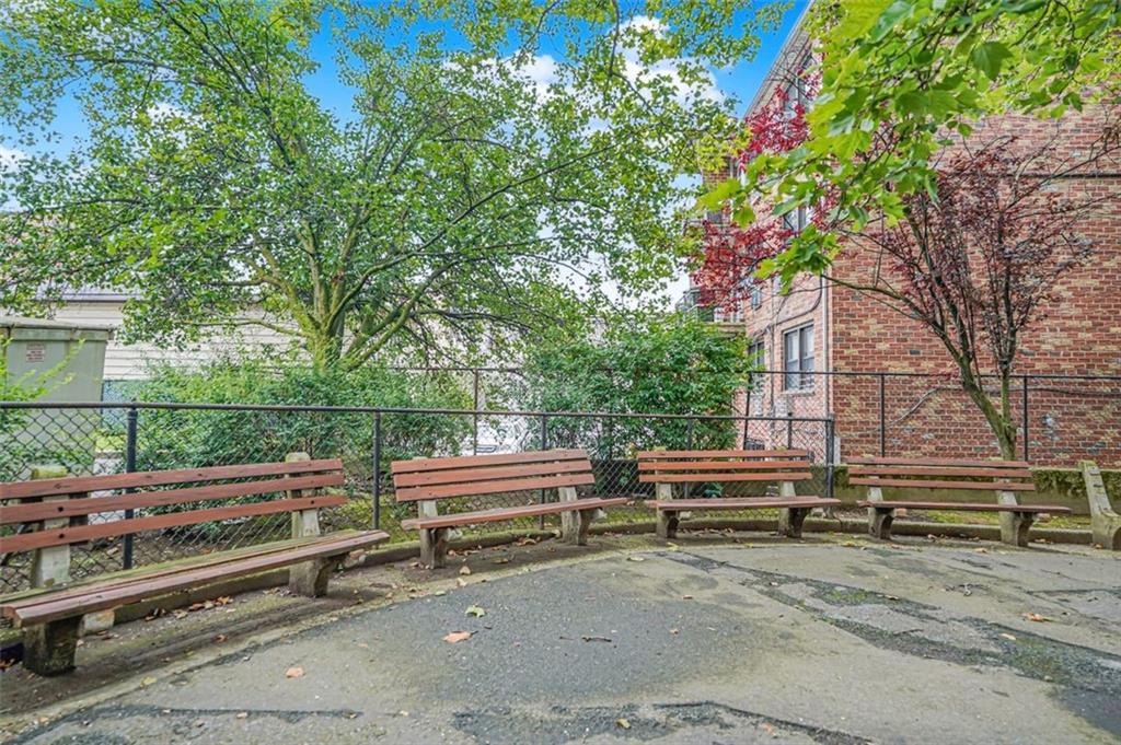 2685 East 7th Street, Unit 6P Brooklyn, NY 11235 - Photo 22 of 25