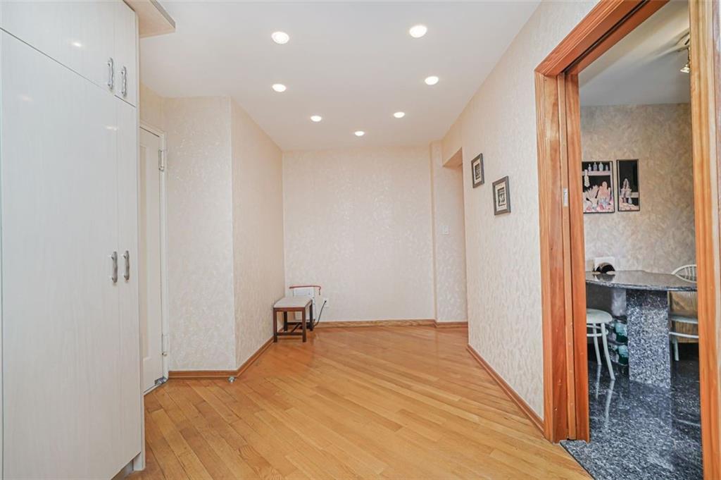 2685 East 7th Street, Unit 6P Brooklyn, NY 11235 - Photo 5 of 25