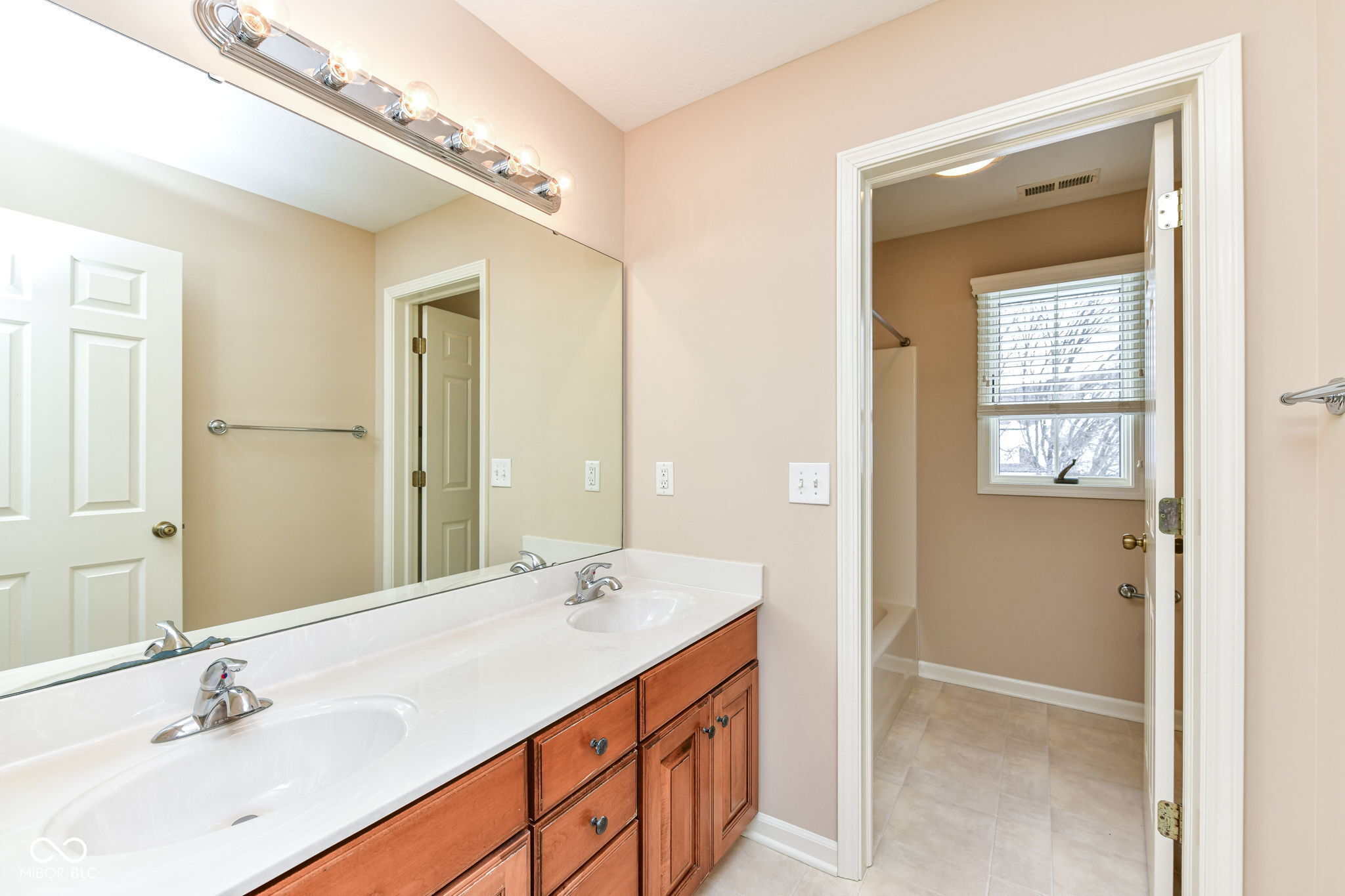 10480 Creektree Lane Fishers, IN 46038 - Photo 38 of 52