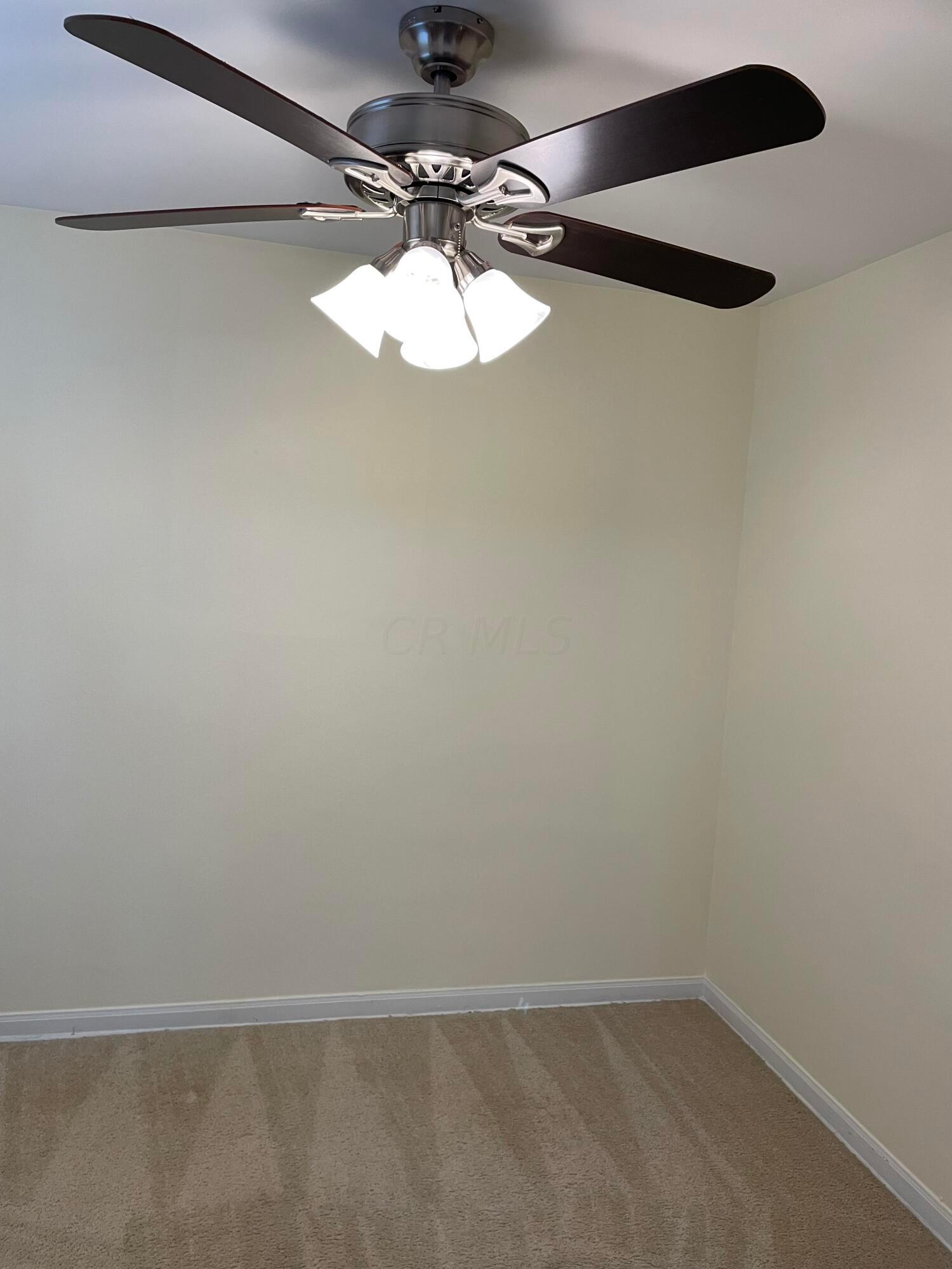 566 South James Road Columbus, OH 43213 - Photo 15 of 22 Bedroom #3