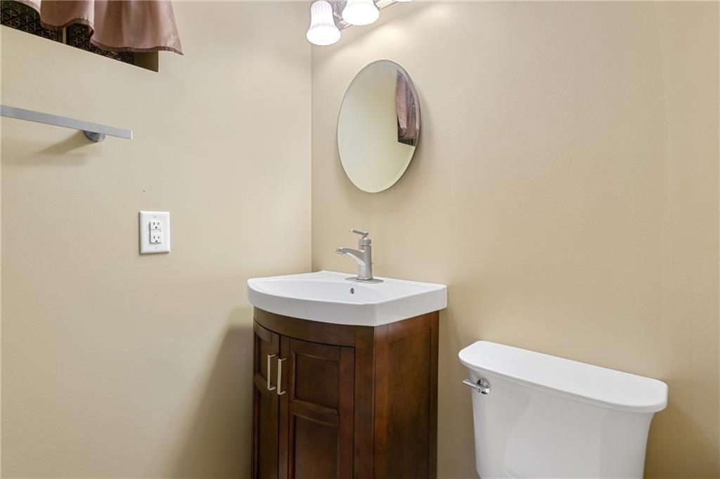 520 Lindsay Road Carnegie, PA 15106 - Photo 18 of 24 Gallery Image 18