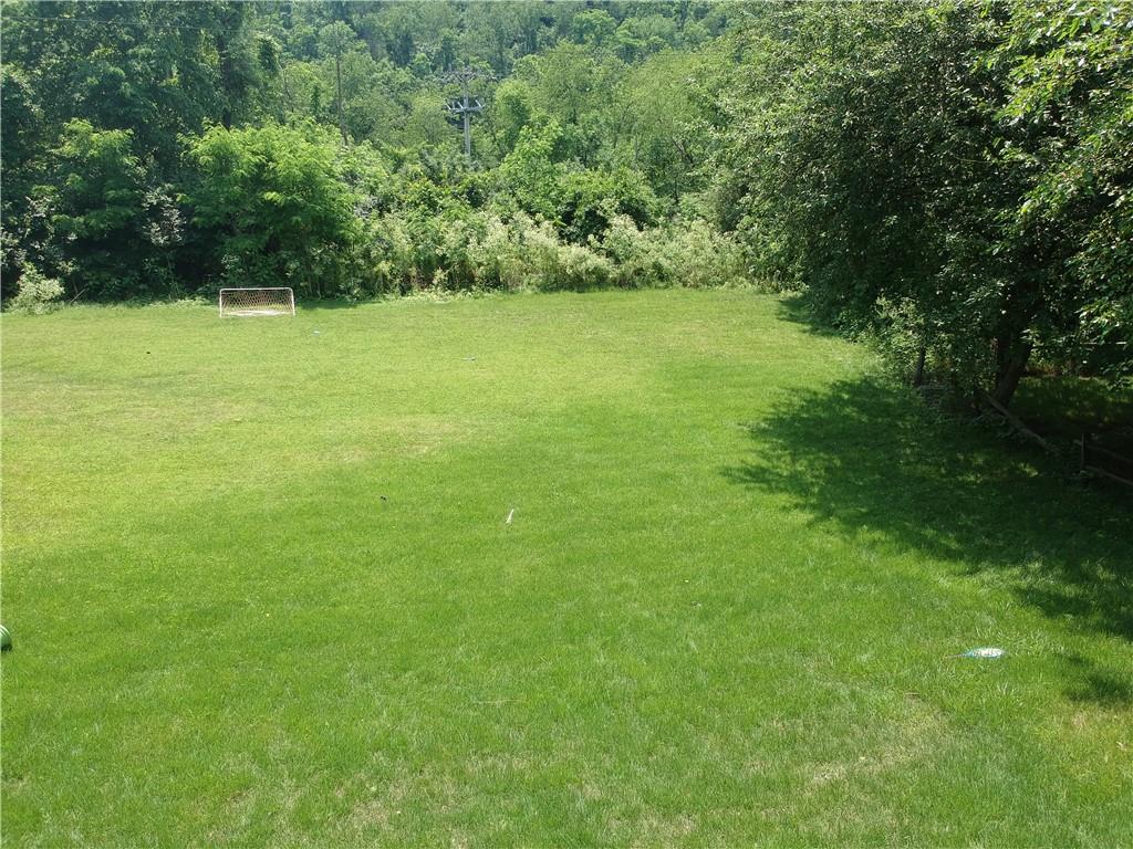 520 Lindsay Road Carnegie, PA 15106 - Photo 23 of 24 Gallery Image 23