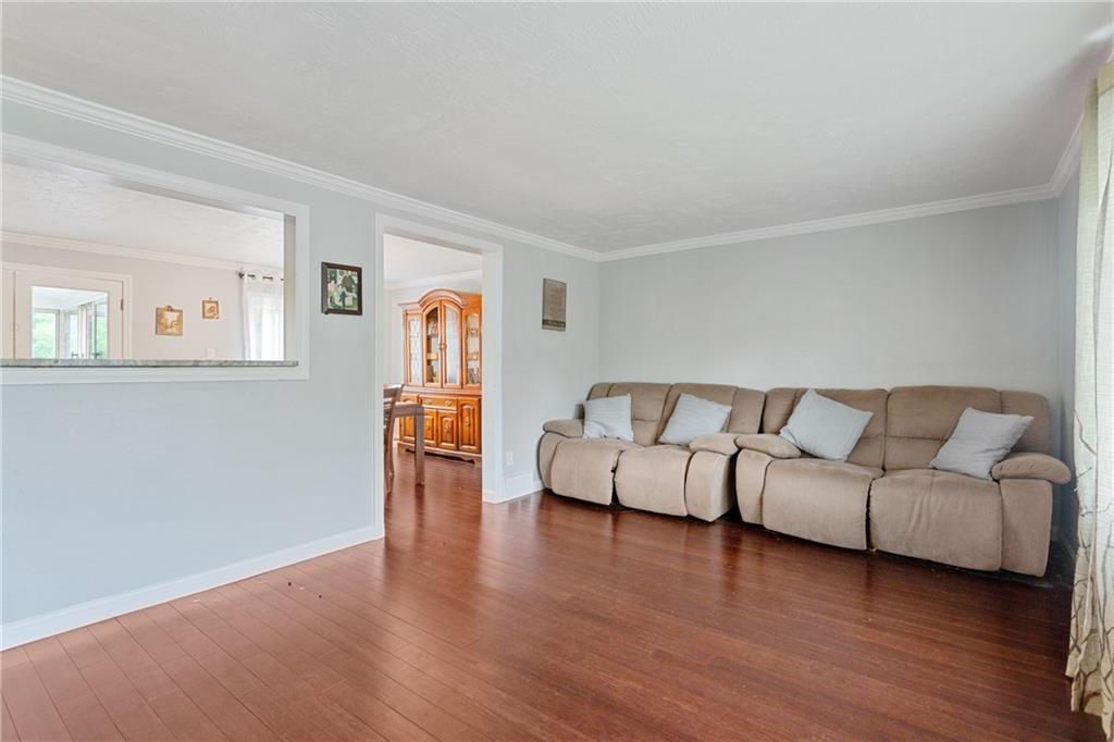 520 Lindsay Road Carnegie, PA 15106 - Photo 5 of 24 Gallery Image 5