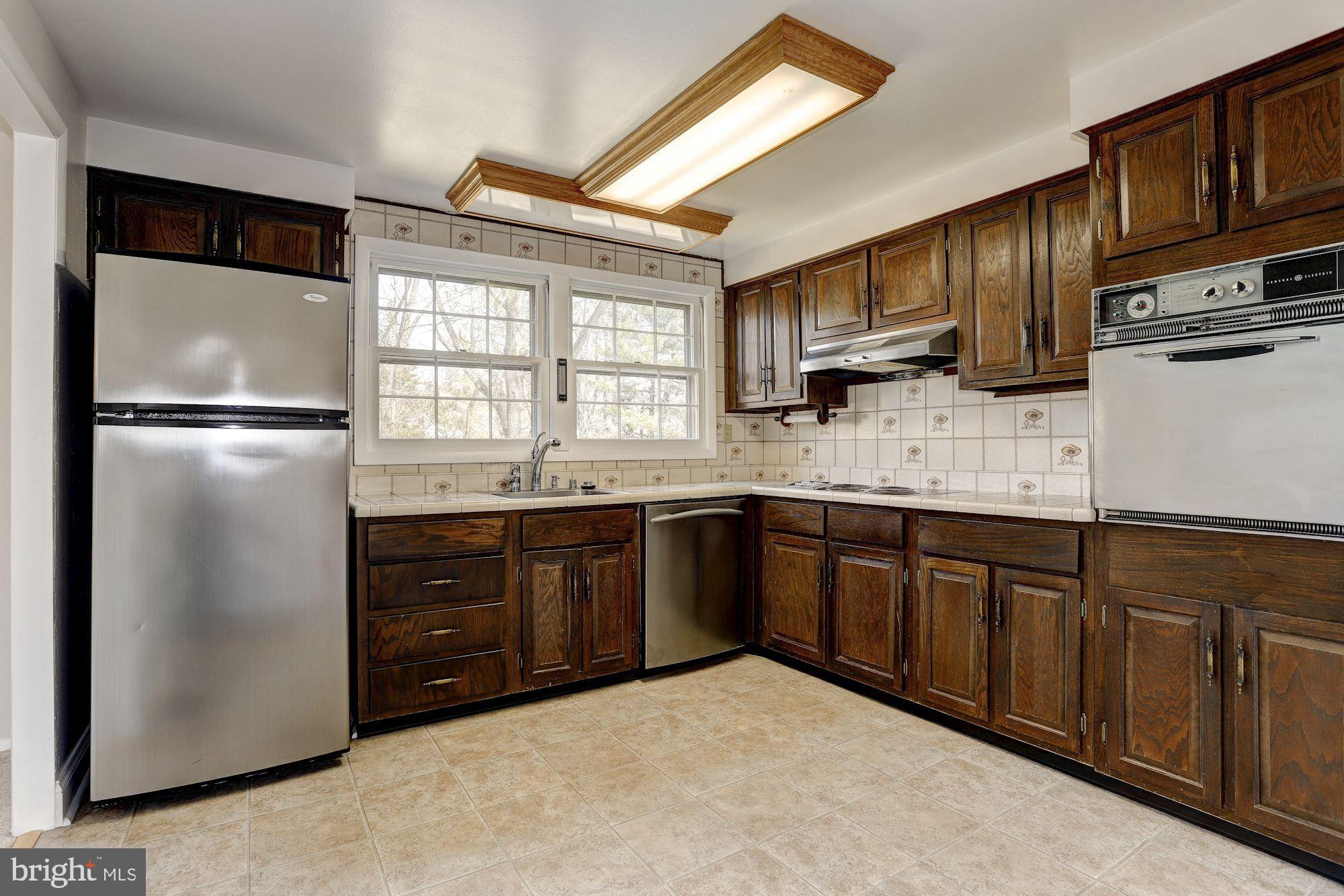 5079 Whetstone Road Columbia, MD 21044 - Photo 11 of 40 Kitchen