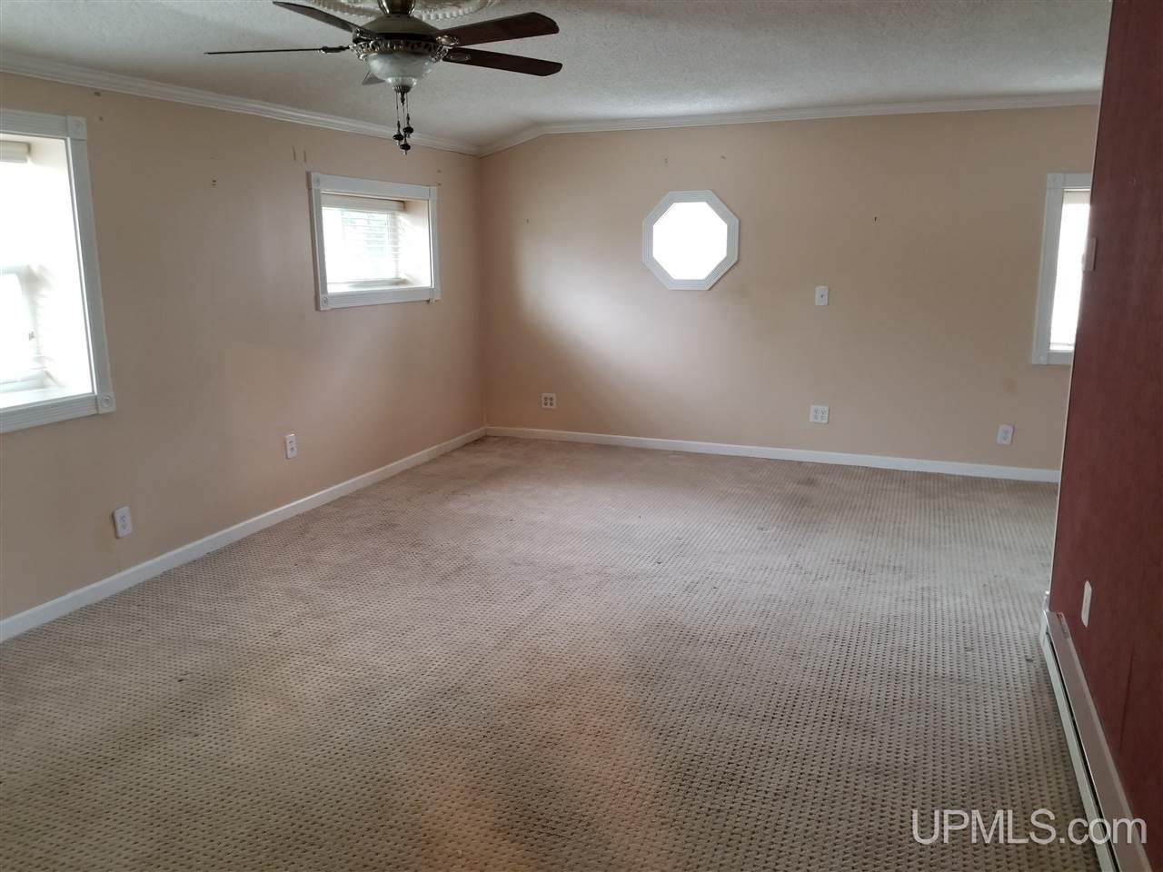 303 Maple Street Hurley, WI 54534 - Photo 7 of 23 Gallery Image 7