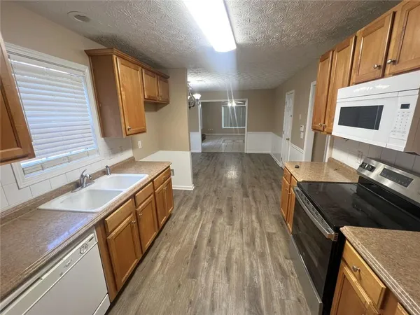 $2,095 | 2209 Swan Lake Court, Grayson, GA 30017