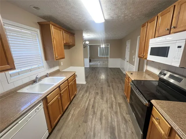 $2,295 | 2209 Swan Lake Court, Grayson, GA 30017