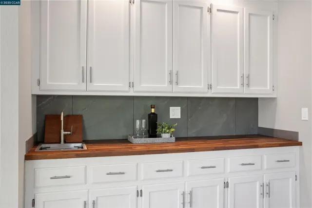 $1,685,000 | 404 Ridge Gate Road, Orinda, CA 94563