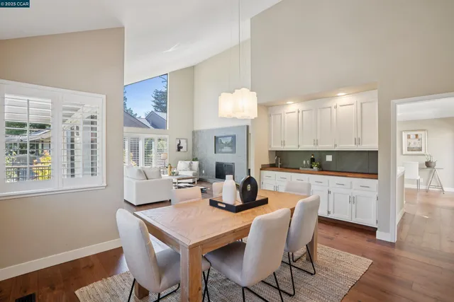 $1,685,000 | 404 Ridge Gate Road, Orinda, CA 94563