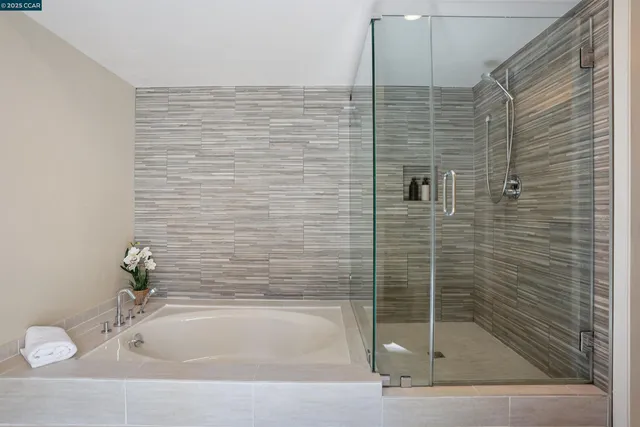 $1,685,000 | 404 Ridge Gate Road, Orinda, CA 94563