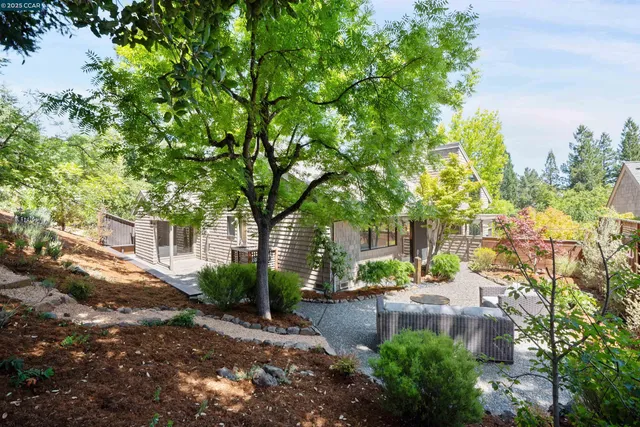 $1,685,000 | 404 Ridge Gate Road, Orinda, CA 94563