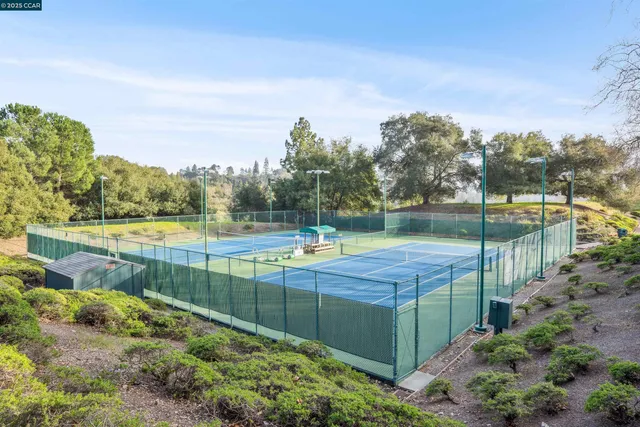 $1,685,000 | 404 Ridge Gate Road, Orinda, CA 94563