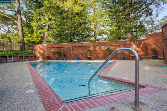 $1,685,000 | 404 Ridge Gate Road, Orinda, CA 94563