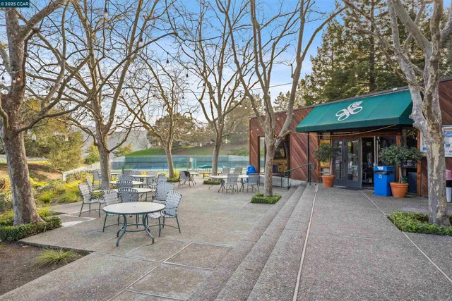 $1,685,000 | 404 Ridge Gate Road, Orinda, CA 94563