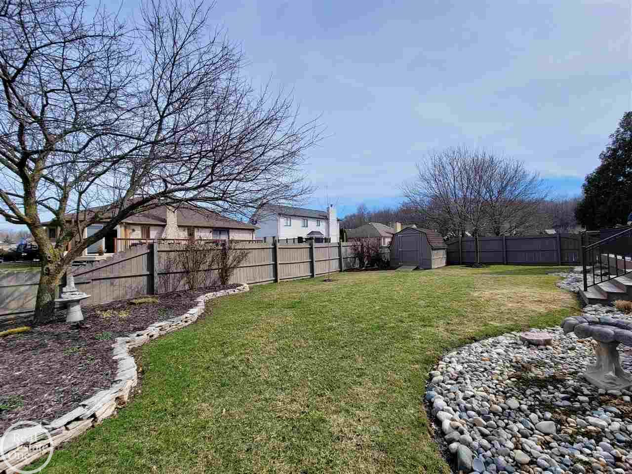 35739 Rockingham Drive New Baltimore, MI 48047 - Photo 44 of 47 50069647-43.JPG