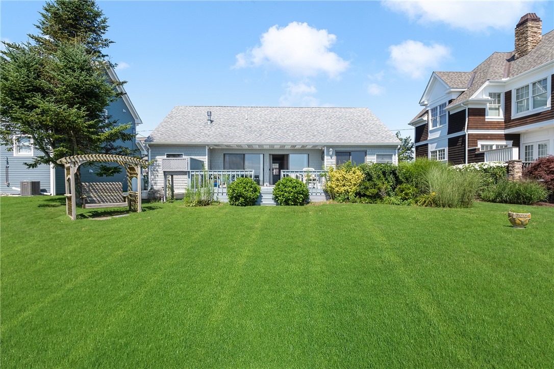 47 East Shore Road Narragansett, RI 02882 - Photo 9 of 38