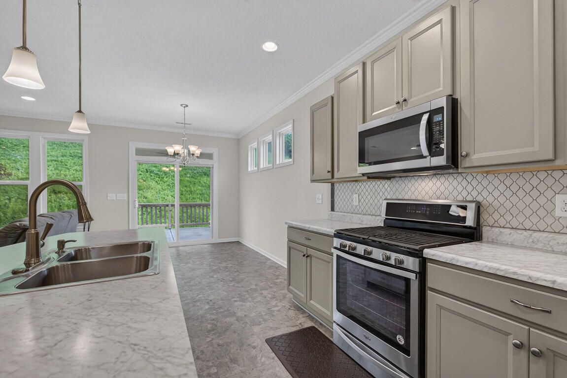7262 Rimrock Lane Alexandria, KY 41001 - Photo 7 of 17 Kitchen1