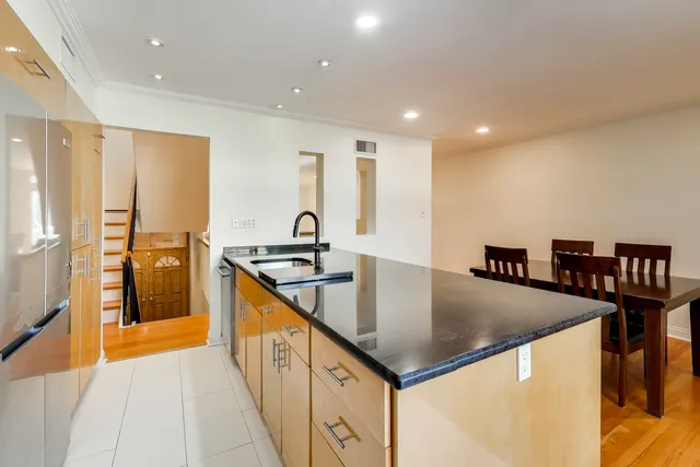 $1,090,000 | 1470 East 56th Street, Chicago, IL 60637