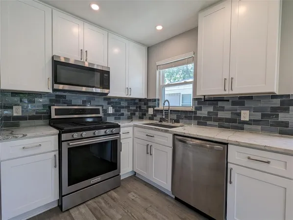 $2,000 | 10008 Olmos Drive, Dallas, TX 75218